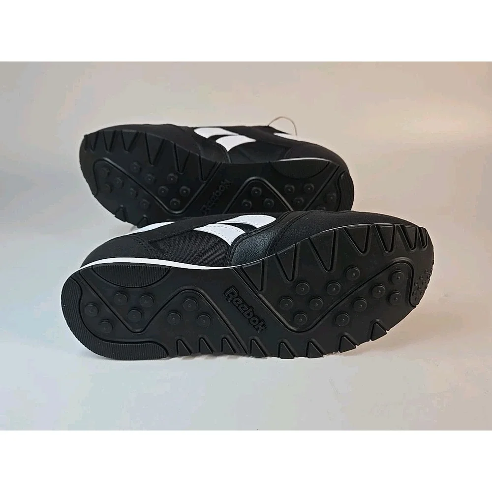Reebok‎ Ultra Flash Women's Sneakers Size 6 Shoes Black W/ White Stripe NWOB